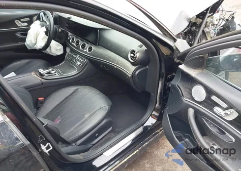 2020 Mercedes-Benz E 350 4Matic z USA, uszkodzony, nr VIN W1KZF8EB1LA827959